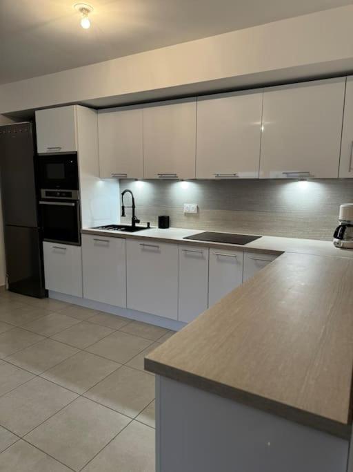 Superbe Appartement - Near Paris คอร์เบล-เอซองส์ ภายนอก รูปภาพ